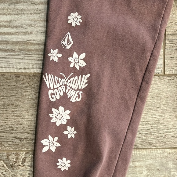 Volcom Stone sweats. Girls size XL (14/16) - Picture 2 of 5